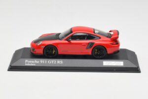 Porsche 911 997.2 GT2 RS Rød med Sorte Fælge Minichamps 1:43 400069407 Metal