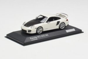 Porsche 911 997.2 GT2 RS Hvid med Sølvfælge Minichamps 1:43 400069405 Metal — billede 2 af 4