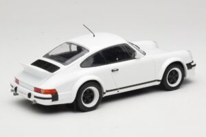 Porsche 911 SC GT Race Version IXO 1:18 18CMC007 Metal — billede 2 af 6