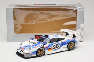 Porsche 911 GT1 #25 H. Stuck / T. Boutsen / B. Wollek 24 Hours of Le Mans 1996 UT Models 1:18 180966625 Metal — billede 8 af 8