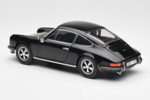 Porsche 911 S Sort Schuco 1:18 450047200 Metal — billede 7 af 8