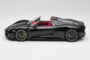Porsche 918 Spyder Basalt Sort Metallic Minichamps 1:18 110062431 Metal — billede 4 af 8