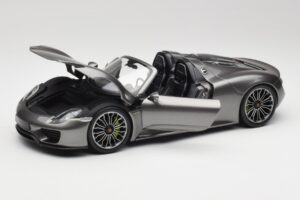 Porsche 918 Spyder Liquid Metal Sølv Minichamps 1:18 110062430 Metal — billede 2 af 8