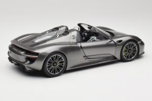 Porsche 918 Spyder Liquid Metal Sølv Minichamps 1:18 110062430 Metal — billede 3 af 8