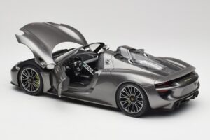 Porsche 918 Spyder Liquid Metal Sølv Minichamps 1:18 110062430 Metal — billede 5 af 8
