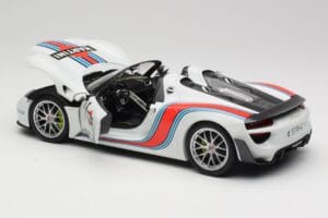 Porsche 918 Spyder Weissach Package Martini Minichamps 1:18 110062440 Metal — billede 5 af 8