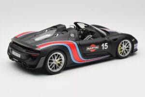 Porsche 918 Spyder Weissach Package Matt Black With Martini Stripes Minichamps 1:18 110062445 Metal — billede 3 af 8