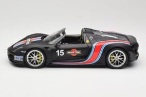 Porsche 918 Spyder Weissach Package Matt Black With Martini Stripes Minichamps 1:18 110062445 Metal — billede 4 af 8