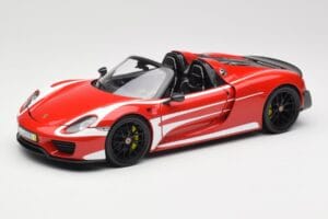 Porsche 918 Spyder Weissach Package Rød & Hvide Striber Minichamps 1:18 110062442 Metal