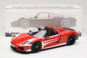 Porsche 918 Spyder Weissach Package Rød & Hvide Striber Minichamps 1:18 110062442 Metal — billede 9 af 9