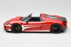 Porsche 918 Spyder Weissach Package Røde Hvide Striber Minichamps 1:18 110062442-O1 Metal — billede 4 af 8