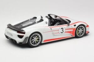 Porsche 918 Spyder Weissach Package Salzburg Minichamps 1:18 110062441 Metal — billede 3 af 8
