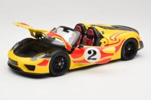 Porsche 918 Spyder Weissach Package Gul Med Striber Minichamps 1:18 110062446 Metal — billede 2 af 8