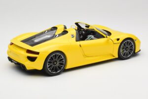 Porsche 918 Spyder Gul Minichamps 1:18 110062434 Metal — billede 3 af 8
