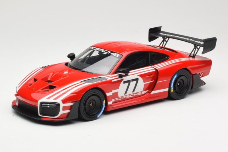 Porsche 935/19 Rød med Hvide Striber Minichamps 1:18 155067577 Metal