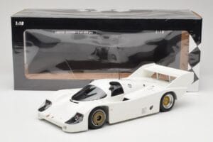 Porsche 956K Plain Body 1982 Minichamps 1:18 155826600 Metal — billede 6 af 6