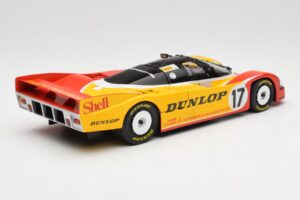 Porsche 962C Group C #17 D. Bell / H-J. Stuck / K. Ludwig 24 Hours of Le Mans 1988 Universal Hobbies 1:18 4704 Metal — billede 3 af 8