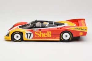 Porsche 962C Group C #17 D. Bell / H-J. Stuck / K. Ludwig 24 Hours of Le Mans 1988 Universal Hobbies 1:18 4704 Metal — billede 4 af 8