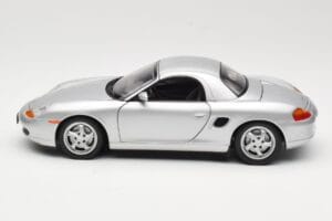 Porsche Boxster 986 Hard Top Sølv UT Models 1:18 27854 Metal — billede 4 af 8