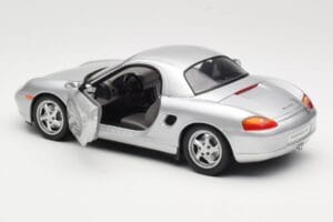 Porsche Boxster 986 Hard Top Sølv UT Models 1:18 27854 Metal — billede 5 af 8