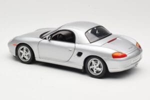 Porsche Boxster 986 Hard Top Sølv UT Models 1:18 27854 Metal — billede 7 af 8