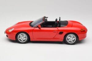 Porsche Boxster S 986 Guards Rød UT Models 1:18 27861-M1 Metal — billede 4 af 8