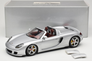 Porsche Carrera GT Silver Metallic Minichamps 1:18 WAP02103014 Metal — billede 8 af 8