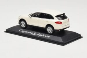 Porsche Cayenne 958 S Hybrid Hvid Minichamps 1:43 WAP0200040B Metal — billede 3 af 4