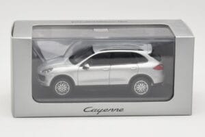 Porsche Cayenne 958 Sølv Minichamps 1:43 WAP0200020B Metal — billede 4 af 4