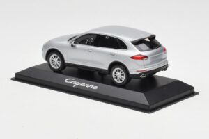 Porsche Cayenne 958 Sølv Minichamps 1:43 WAP0200020E Metal — billede 3 af 4