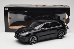 Porsche Cayenne 958 Turbo S Sort Minichamps 1:18 155066070 Metal — billede 6 af 6