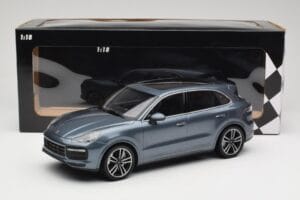 Porsche Cayenne 958 Turbo S Blue Metallic Minichamps 1:18 155066071 Metal — billede 6 af 6