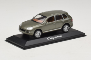 Porsche Cayenne Grey Metallic Minichamps 1:43 WAP02061317 Metal — billede 2 af 4