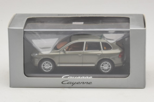Porsche Cayenne Grey Metallic Minichamps 1:43 WAP02061317 Metal — billede 4 af 4
