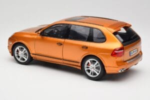 Porsche Cayenne GTS Lava Orange Norev 1:18 187535 Metal — billede 7 af 8