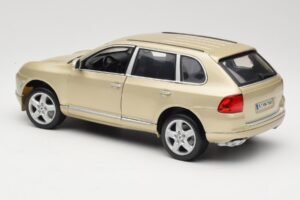 Porsche Cayenne S 955 Beige Maisto 1:18 WAPC2100213 Metal — billede 7 af 8