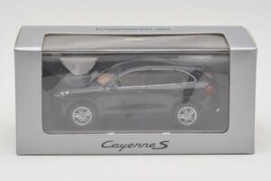 Porsche Cayenne 958 S Blue Metallic Minichamps 1:43 WAP0200060E Metal — billede 4 af 4