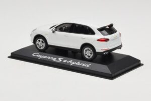 Porsche Cayenne 958 S e-Hybrid Hvid Minichamps 1:43 WAP0200040E Metal — billede 3 af 4