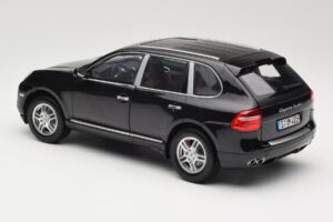 Porsche Cayenne Turbo 957 Sort Norev 1:18 WAP02112317 Metal — billede 7 af 8
