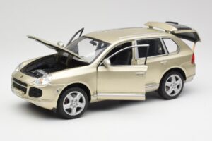 Porsche Cayenne Turbo 955 Beige Maisto 1:18 WAP02100113 Metal — billede 2 af 8
