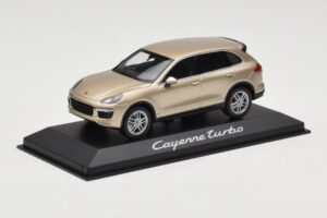 Porsche Cayenne 958 Turbo Guld Minichamps 1:43 WAP0200050E Metal — billede 2 af 4