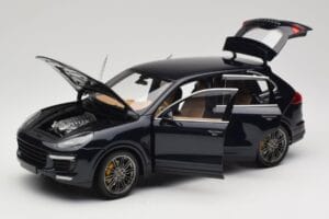 Porsche Cayenne Turbo S 958 Blue Metallic Minichamps 1:18 110064001 Metal — billede 2 af 8