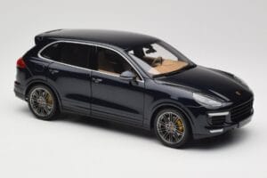 Porsche Cayenne Turbo S 958 Blue Metallic Minichamps 1:18 110064001 Metal — billede 6 af 8