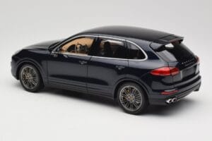 Porsche Cayenne Turbo S 958 Blue Metallic Minichamps 1:18 110064001 Metal — billede 7 af 8