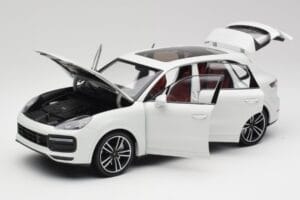 Porsche Cayenne 9YA Turbo Hvid Metallic Minichamps 1:18 155042560 Metal — billede 2 af 8