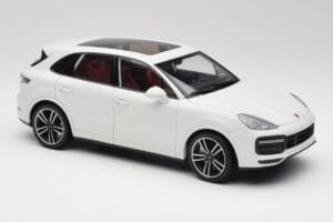 Porsche Cayenne 9YA Turbo Hvid Metallic Minichamps 1:18 155042560 Metal — billede 6 af 8
