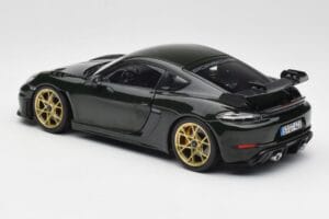 Porsche Cayman GT4 RS 982 Weissach Package Brewster Green Norev 1:18 187250 Metal — billede 7 af 8