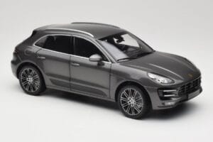 Porsche Macan Turbo 95B Grey Metallic Minichamps 1:18 110062501 Metal — billede 6 af 8