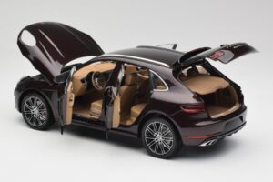 Porsche Macan 95B Turbo Mahogni Metallic Minichamps 1:18 110062500 Metal — billede 5 af 8