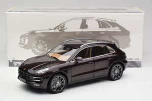 Porsche Macan 95B Turbo Mahogni Metallic Minichamps 1:18 110062500 Metal — billede 8 af 8
